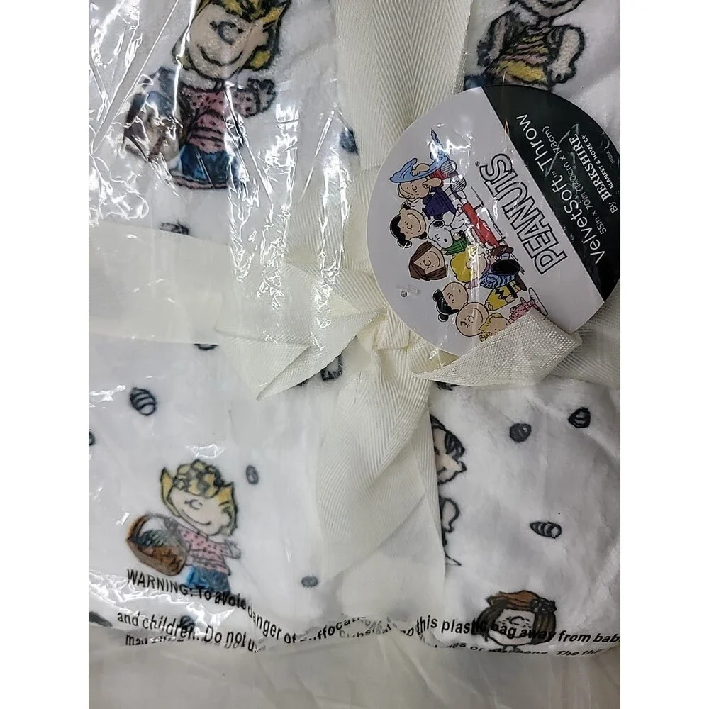 Peanuts Gang Berkshire Fleece Throw Blanket 55x70 Charlie Brown Snoopy New